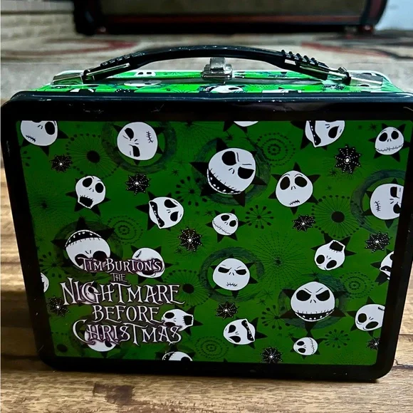 NECA • Tim Burton’s • Black/Green • The Nightmare Before Christmas • Lunch Box - Picture 11 of 12